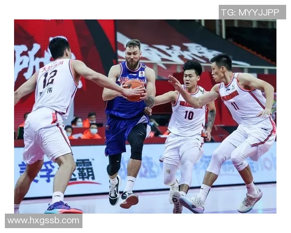 洲际杯点评:南京篮球队在比赛中的意识表现与战术分析 洲际杯点评:南京篮球队在比赛中的意识表现与战术分析