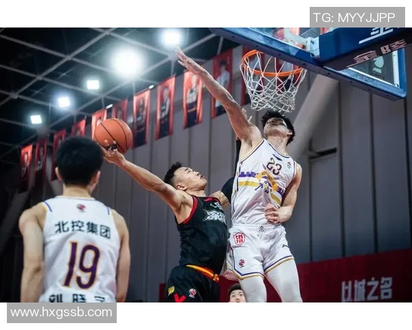 西安篮球队荣登全国篮球配合排行榜第十名展现团队实力与合作精神 西安篮球队荣登全国篮球配合排行榜第十名展现团队实力与合作精神