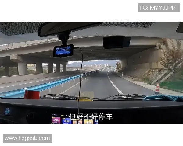 足球明星与电影偶像的交汇点:从绿茵场到银幕的传奇故事 足球明星与电影偶像的交汇点:从绿茵场到银幕的传奇故事