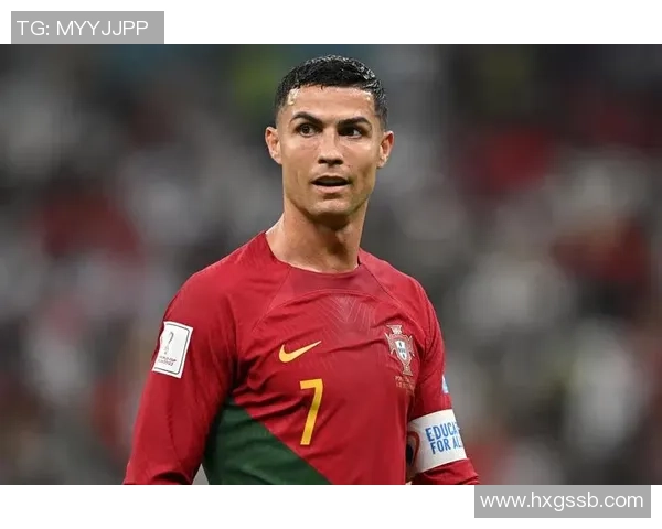 足球明星带球动作精彩瞬间展现球场魅力与技术之美 足球明星带球动作精彩瞬间展现球场魅力与技术之美